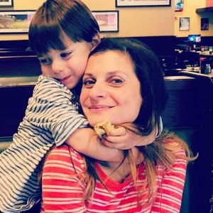 Meet your Posher, Dina